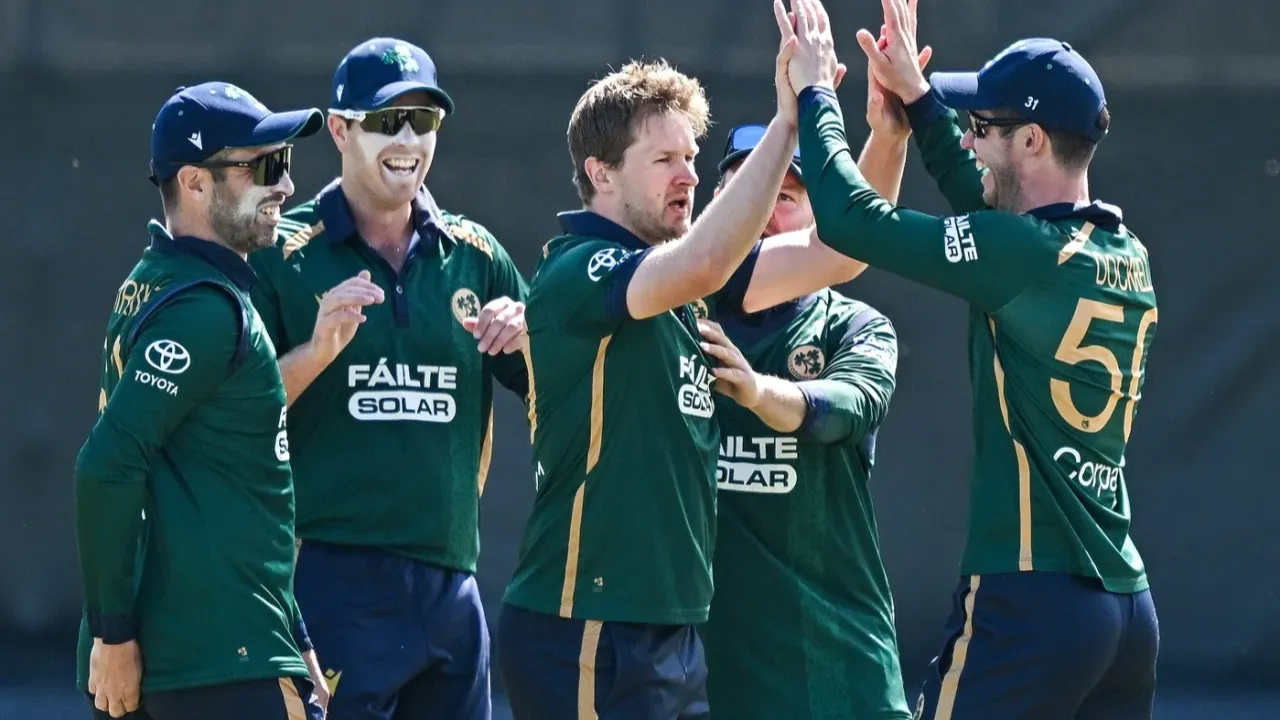 4.Liam Livinstone (England vs Pakistan - 2021- 122 Meters) (9).webp